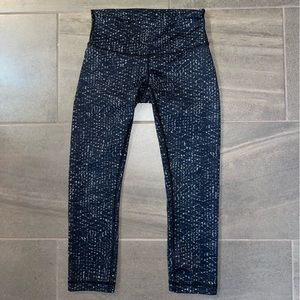 Lululemon Leggings- Normal Rise, Cropped